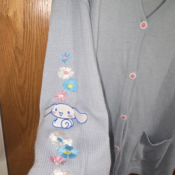 EUC Cinnamoroll Embroidered Girls Oversized Cardigan - Picture 5 of 10